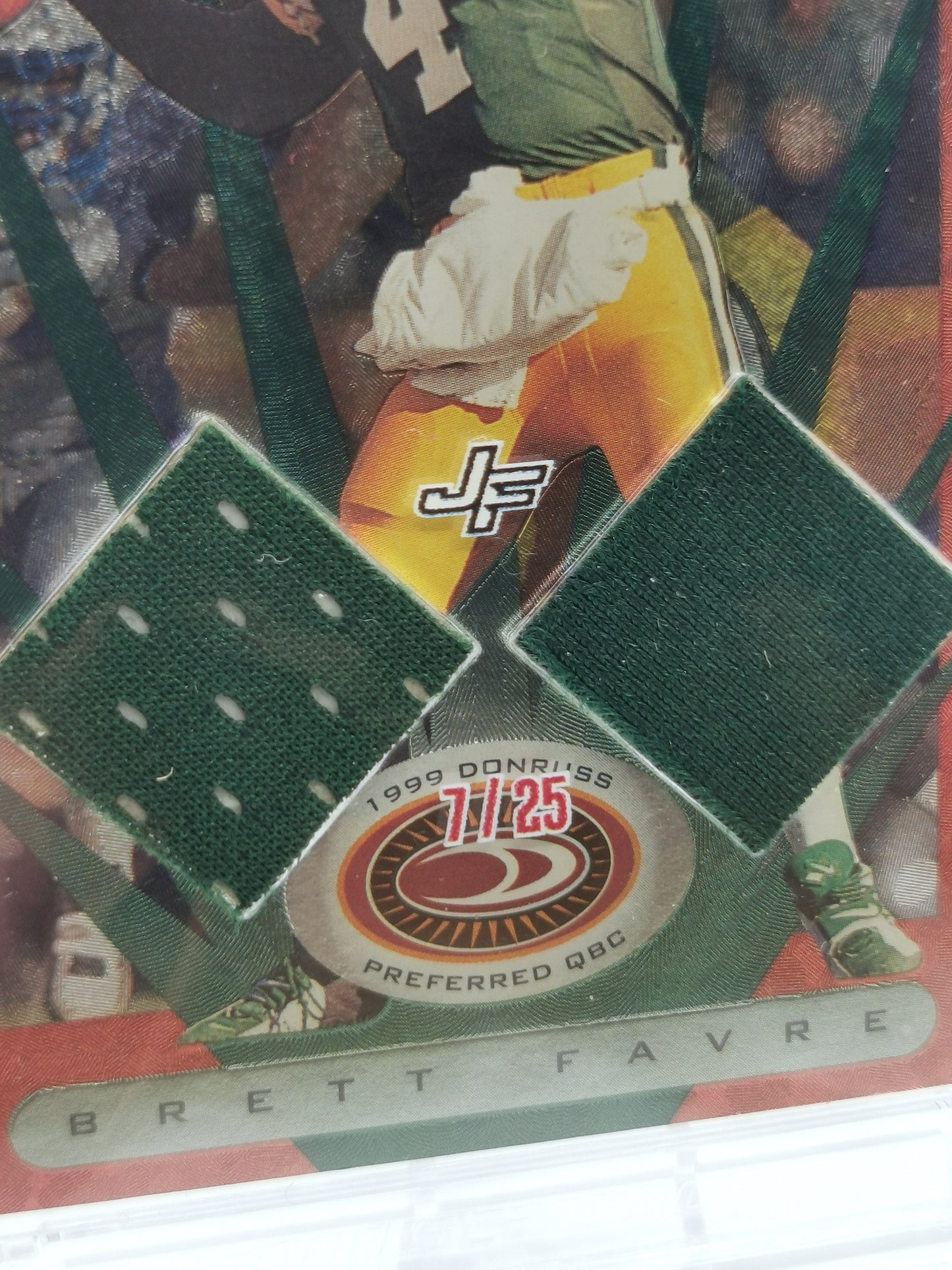 Brett Favre Double Game Worn Patch # 7/25 - Jersey Fusion Card